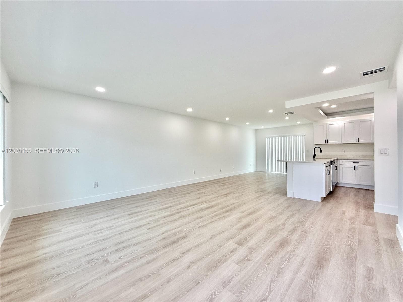 10209 SW 20th Ter, Miami FL 33165 photo 5