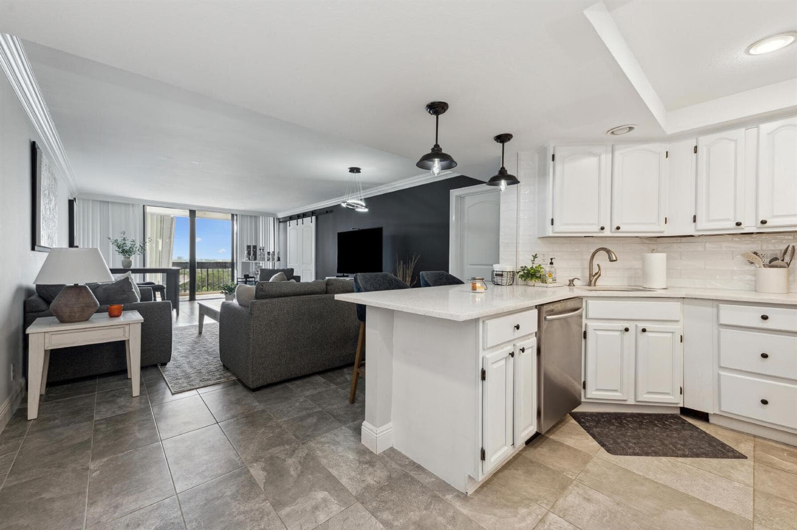 2400 Presidential Way # 1006, West Palm Beach FL 33401 photo 3
