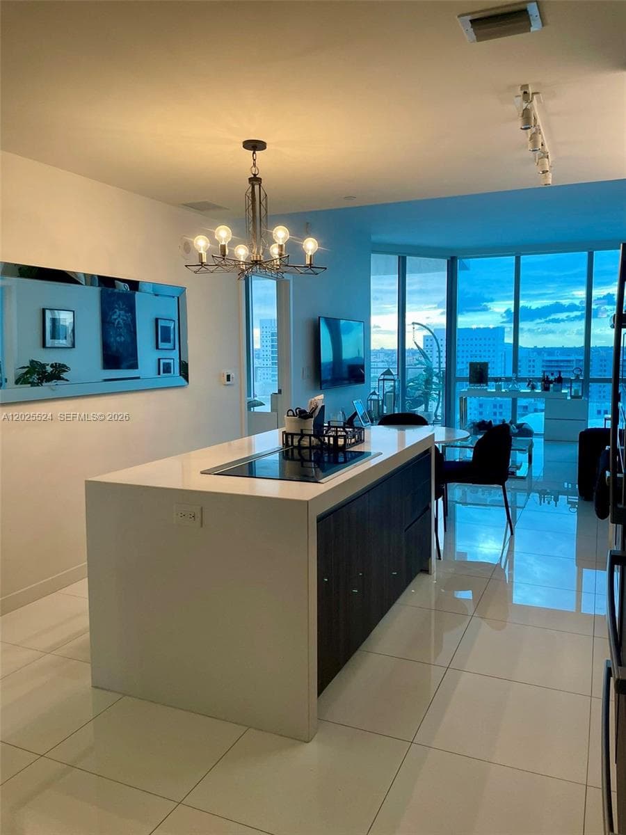 851 NE 1st Ave # 1808, Miami FL 33132 photo 3