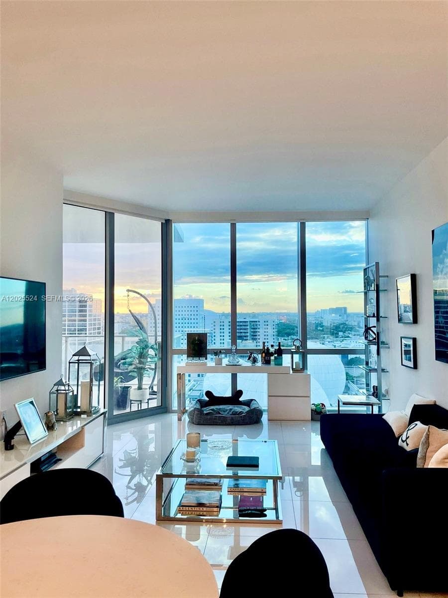 851 NE 1st Ave # 1808, Miami FL 33132 photo 5