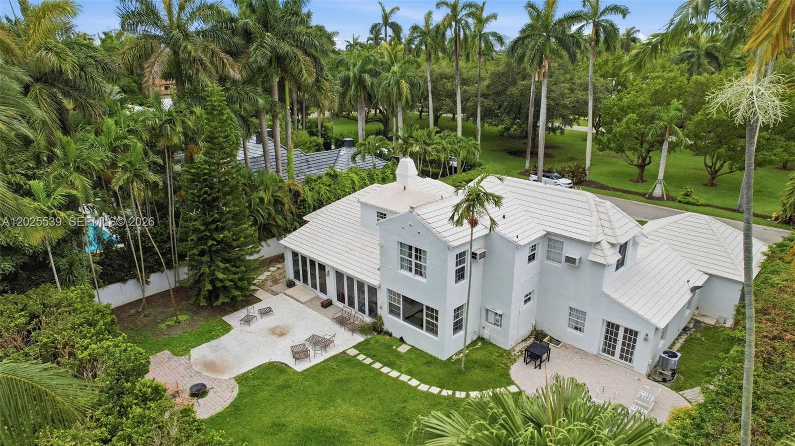 2535 Sunset Dr, Miami Beach FL 33140 photo 5