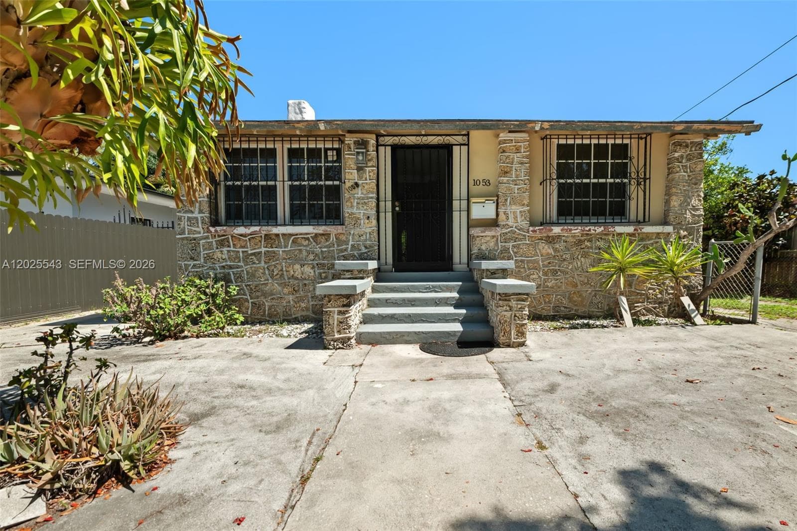 1053 NW 28th St, Miami FL 33127 photo 2