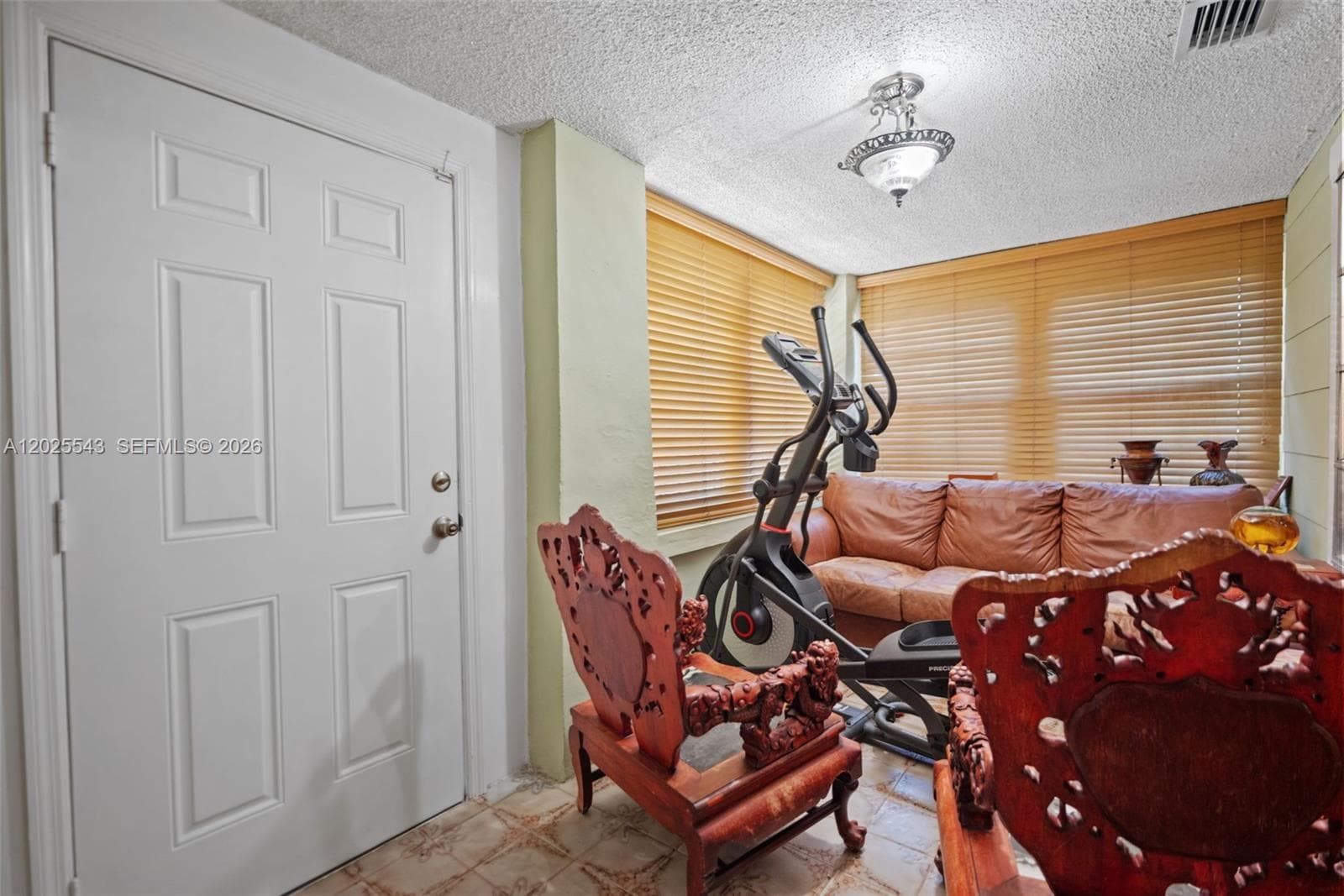 1053 NW 28th St, Miami FL 33127 photo 5