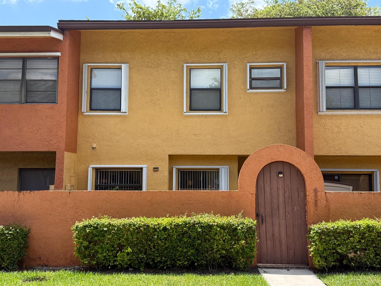 4567 NW 90th Avenue, Sunrise FL 33351 photo 2