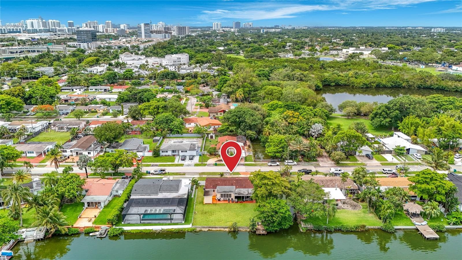2501 NE 209th Ter, Miami FL 33180 photo 4