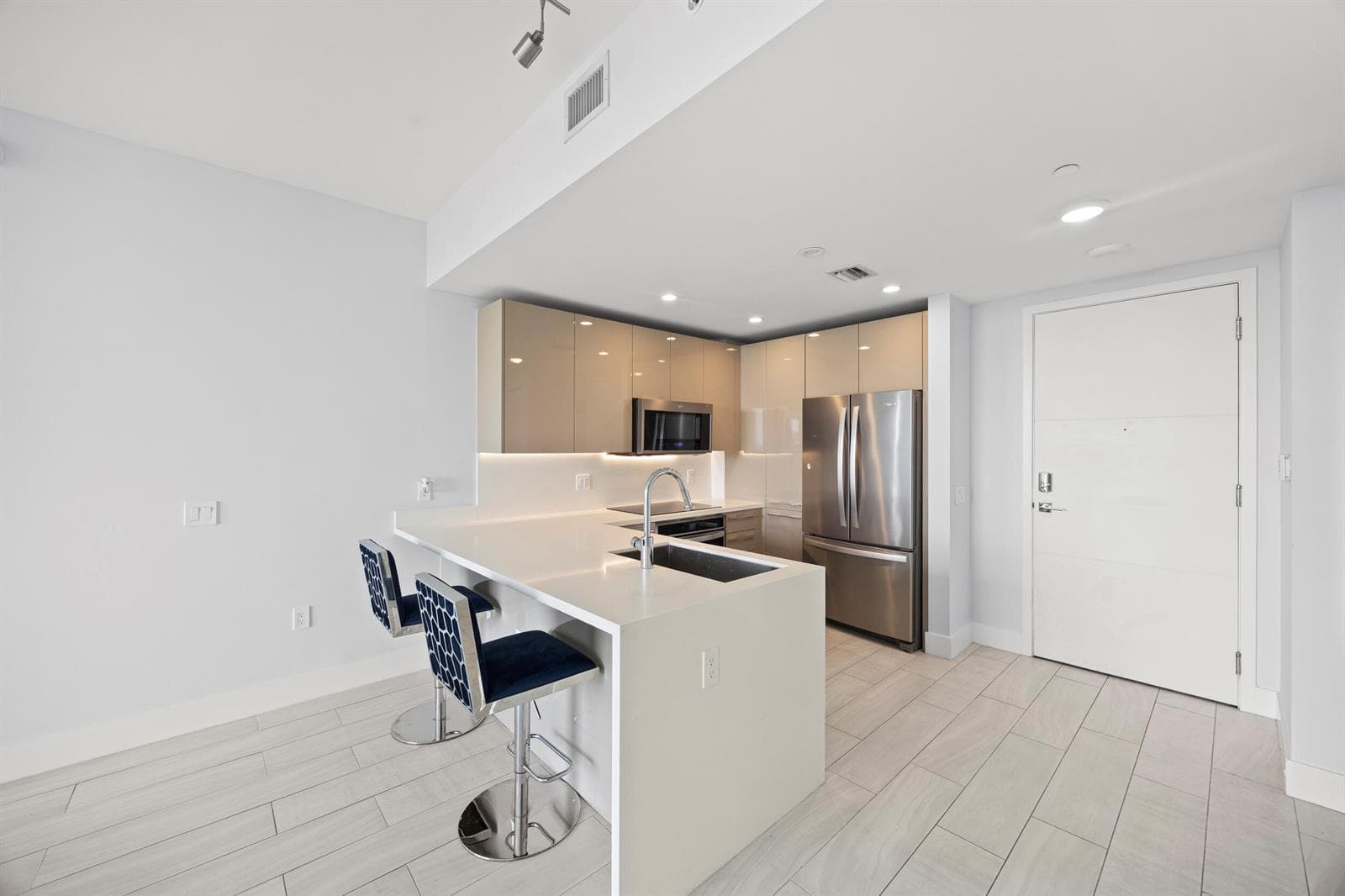 2000 Metropica Way # 802, Sunrise FL 33323 photo 4