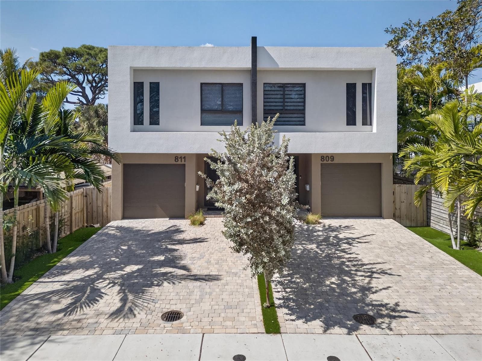811 SW 10th Terrace, Fort Lauderdale FL 33315 photo 2