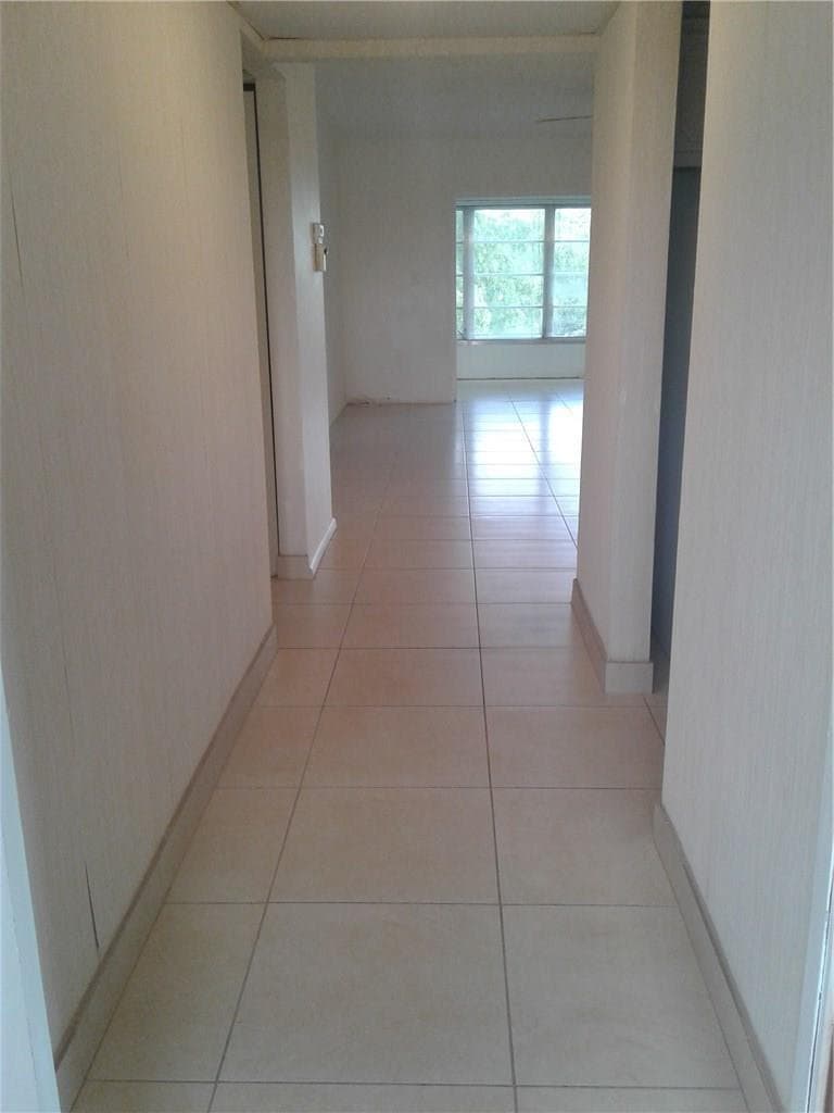1030 Country Club Drive # 401, Margate FL 33063 photo 2