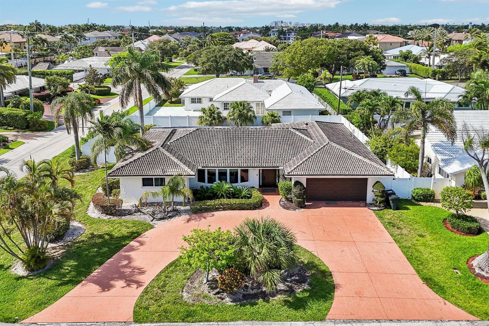 2940 NE 39th Court, Lighthouse Point FL 33064 photo 2