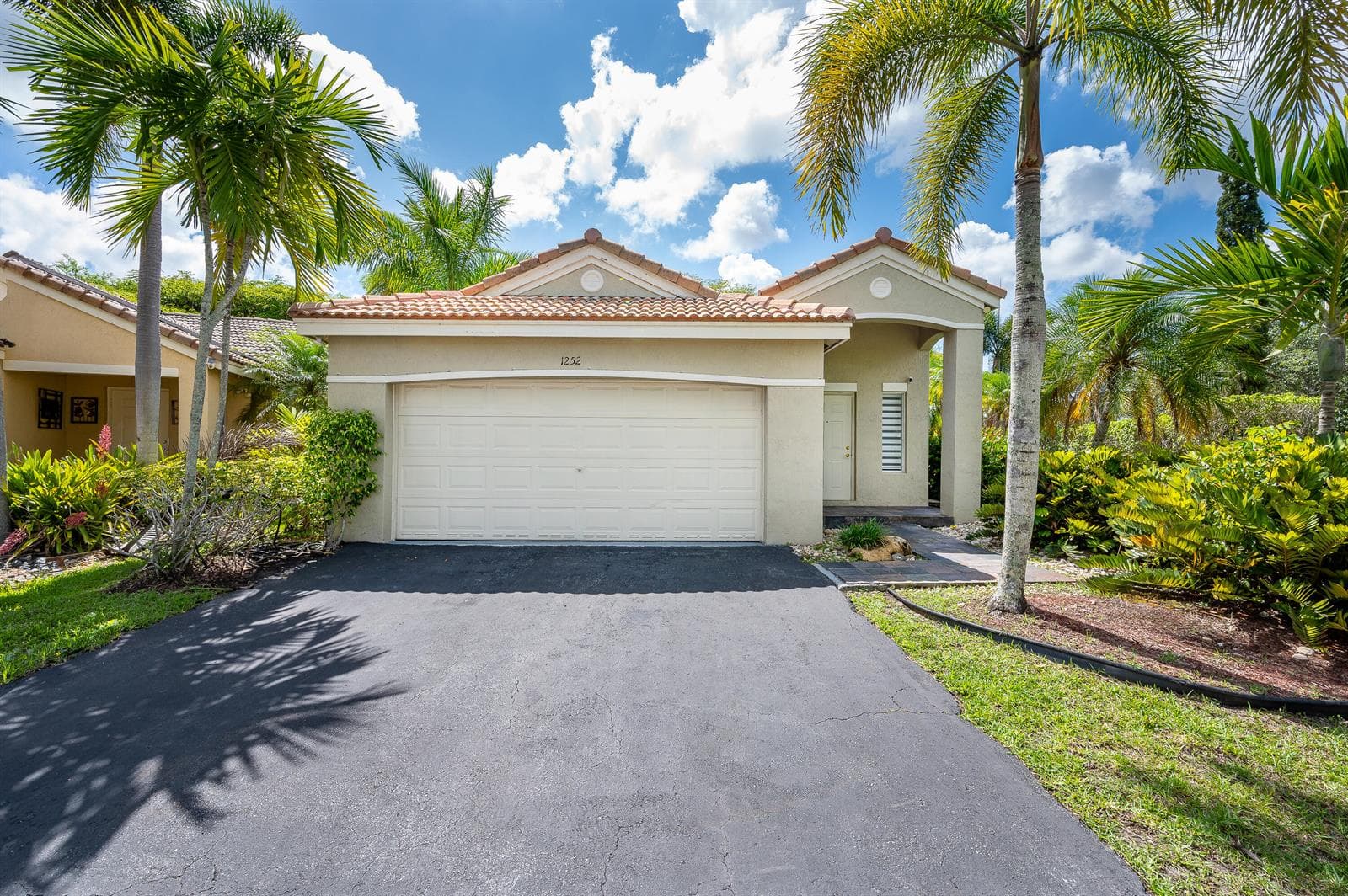 1252 Sabal Trail, Weston FL 33327 photo 2