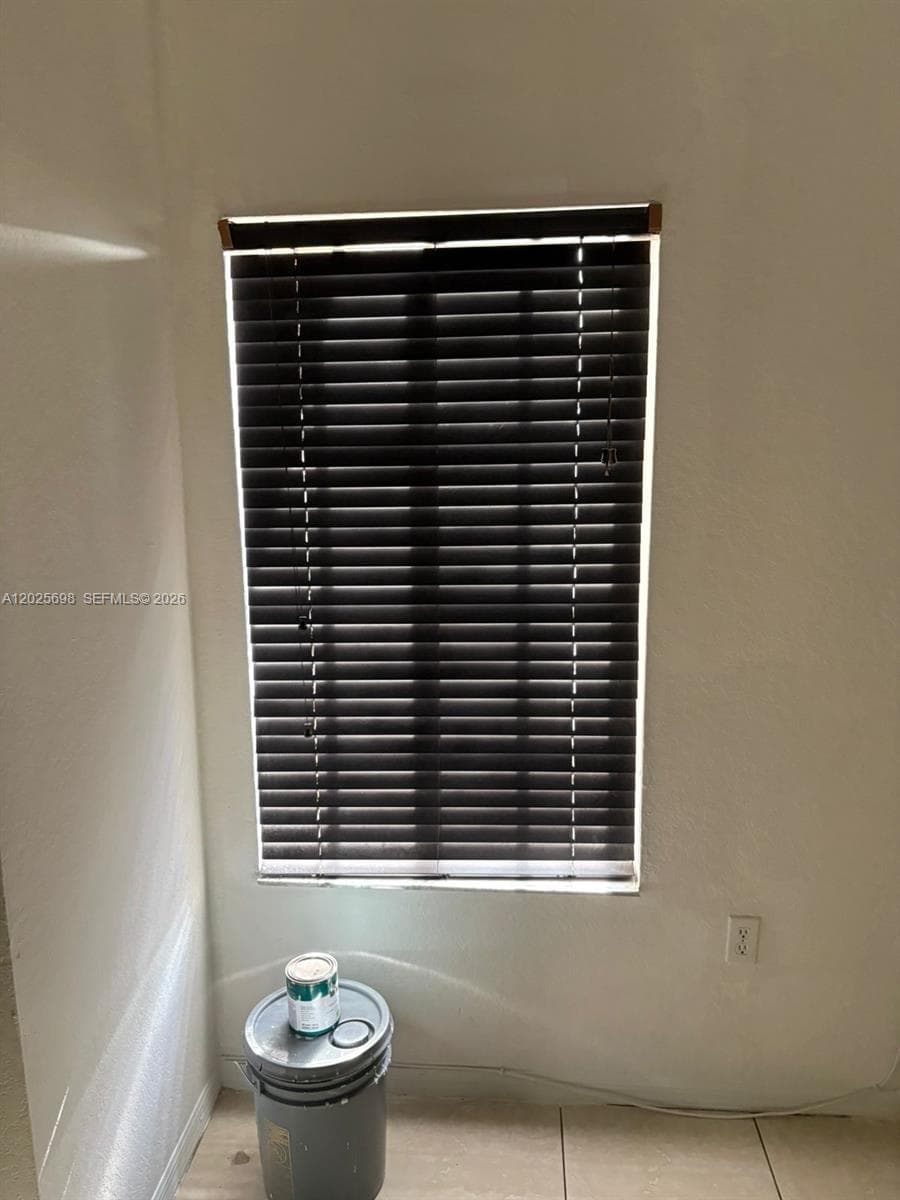 117 SE 3rd Ave # 7, Hallandale Beach FL 33009 photo 2