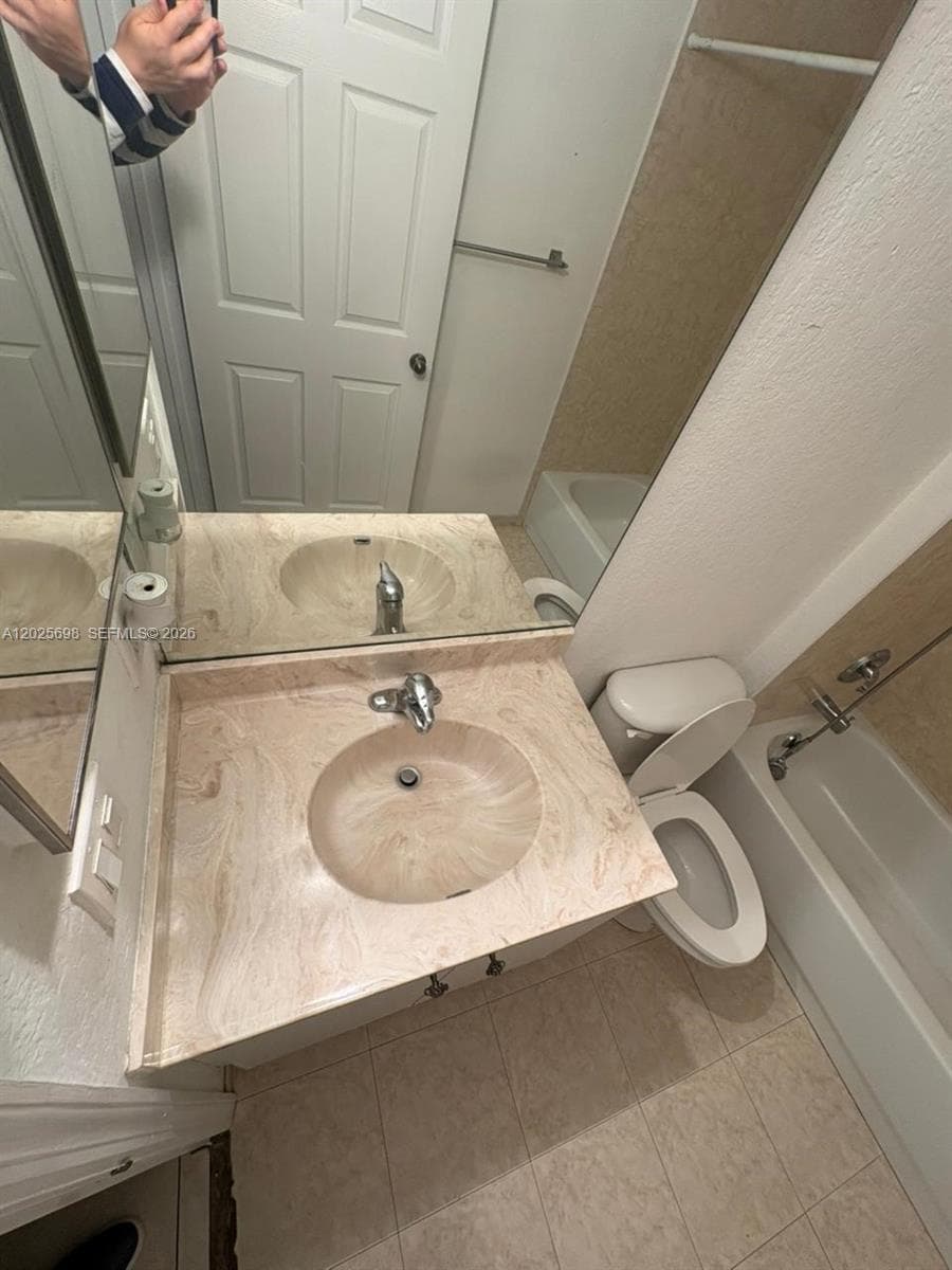 117 SE 3rd Ave # 7, Hallandale Beach FL 33009 photo 5