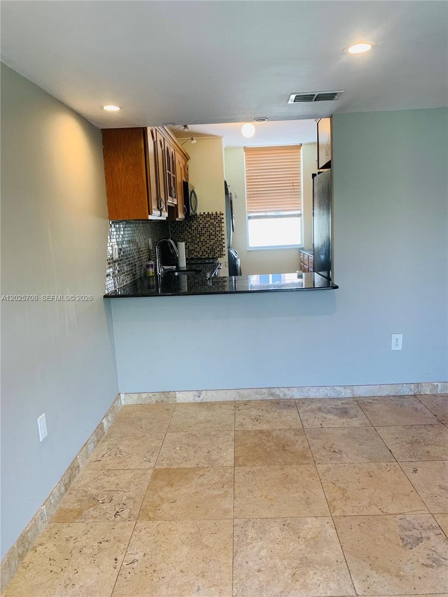 1651 NE 115th St # 21C, Miami FL 33181 photo 5