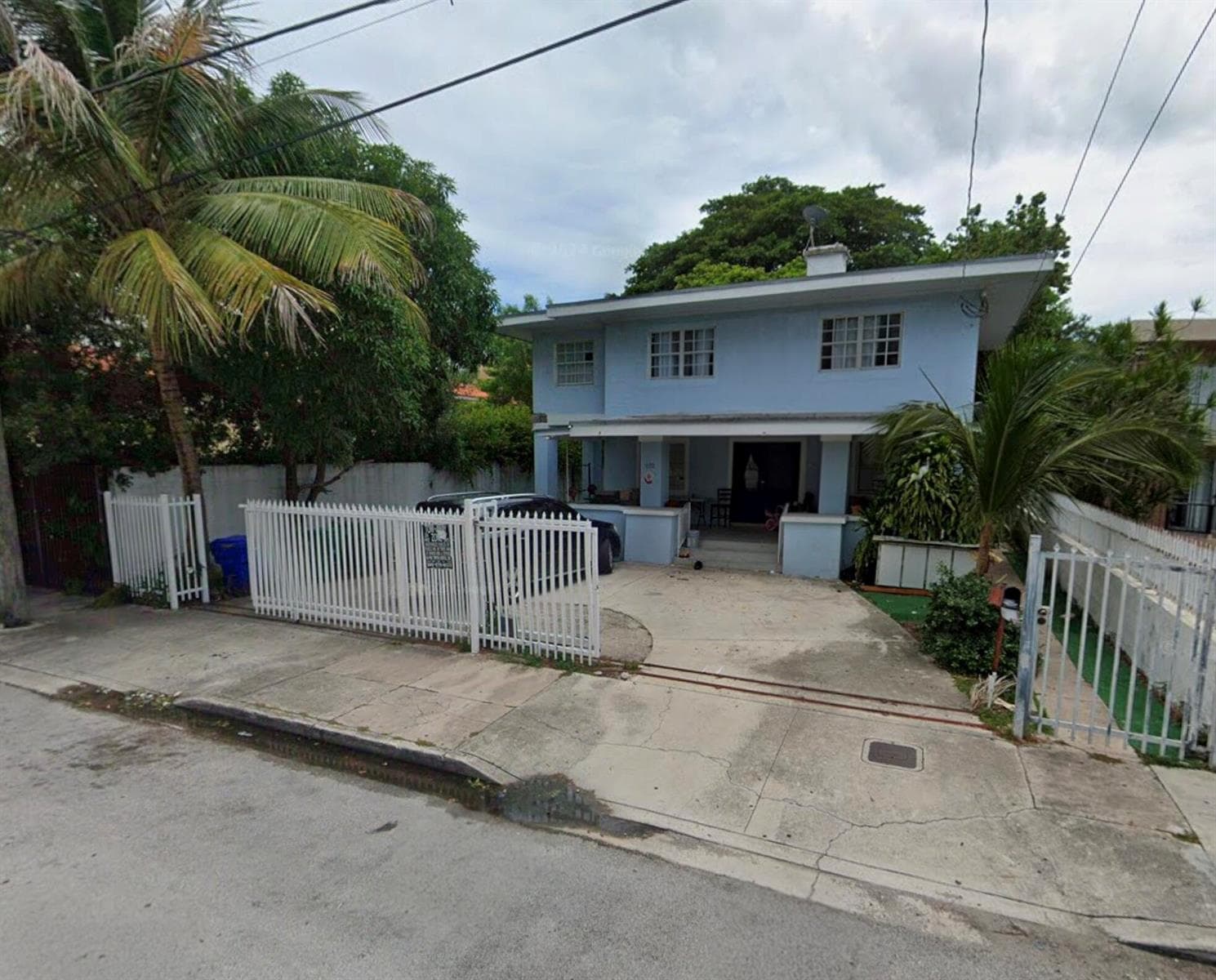652 NW 1st Street, Miami FL 33128 photo 2