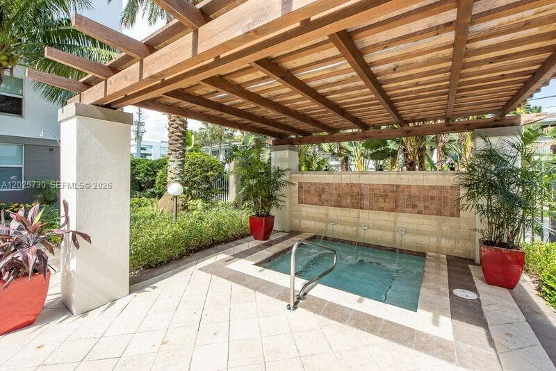 2421 NE 65th St # 408, Fort Lauderdale FL 33308 photo 3