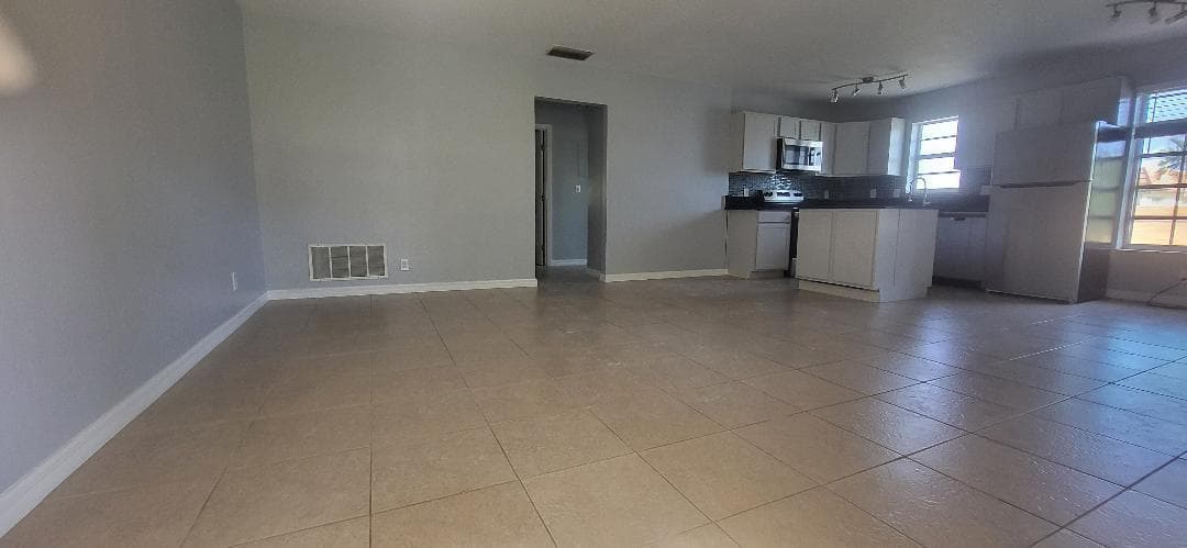 5240 NE 14th Way, Fort Lauderdale FL 33334 photo 3