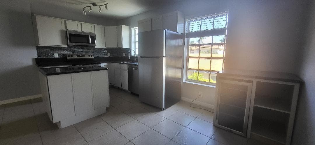 5240 NE 14th Way, Fort Lauderdale FL 33334 photo 5