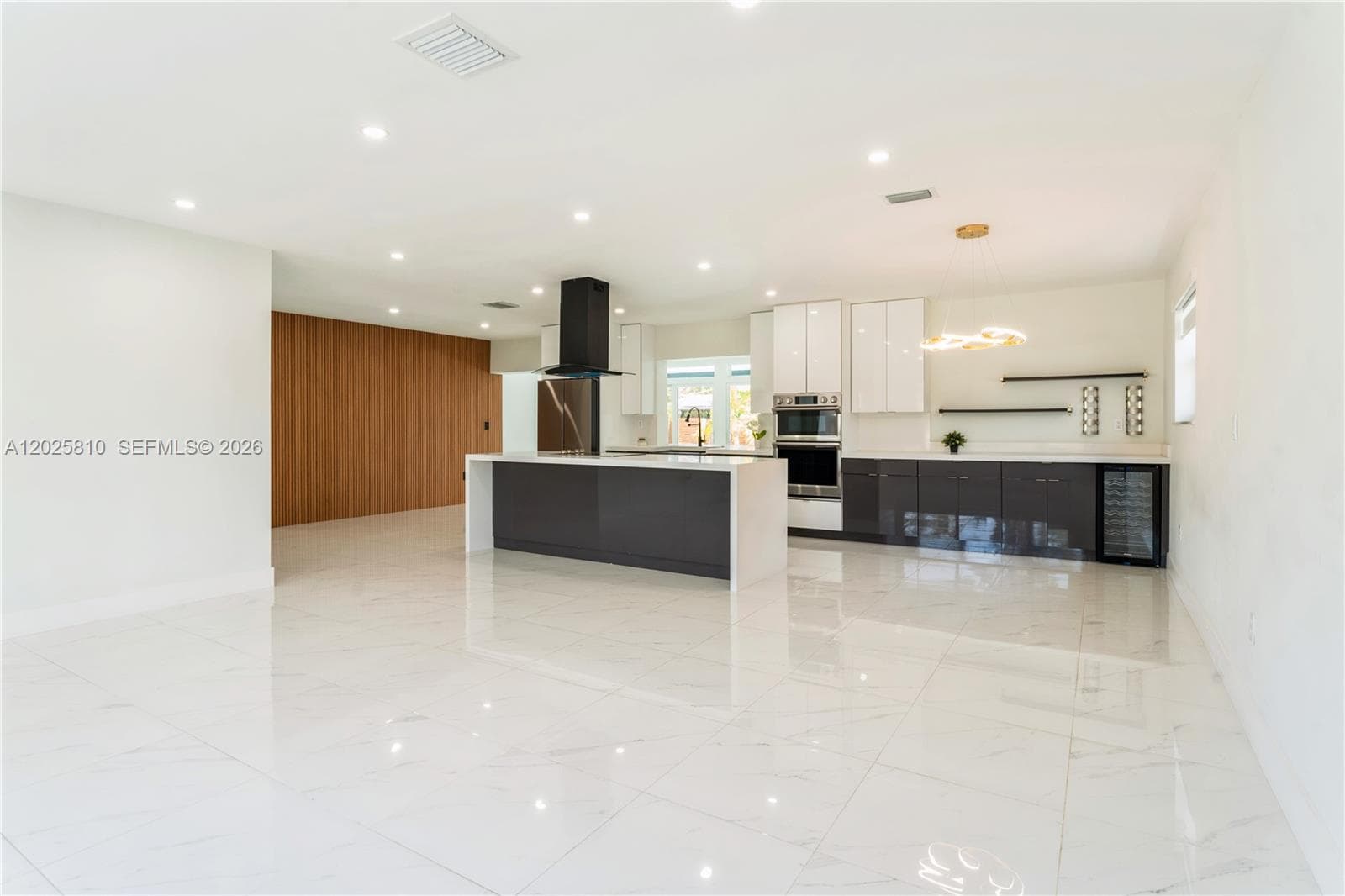 1446 Scott St, Hollywood FL 33020 photo 3