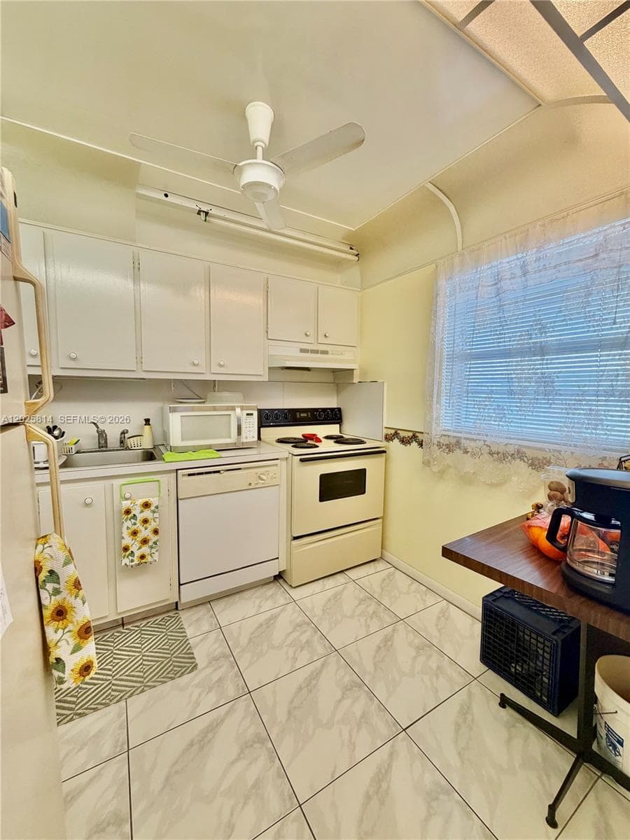 2901 NW 46th Ave # 304, Lauderdale Lakes FL 33313 photo 5
