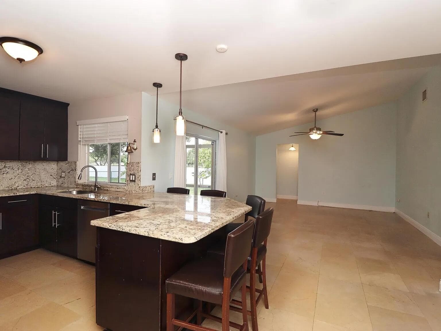 6401 W Sedgewyck Cir W, Davie FL 33331 photo 2