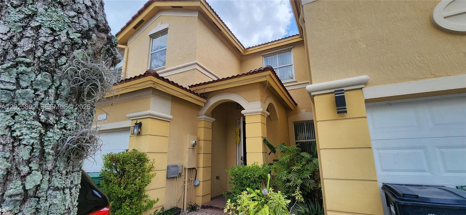 8652 NW 112th Ct, Doral FL 33178 photo 2