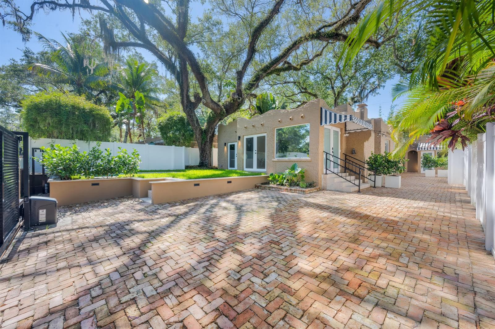 1612 SE 2nd Street, Fort Lauderdale FL 33301 photo 3