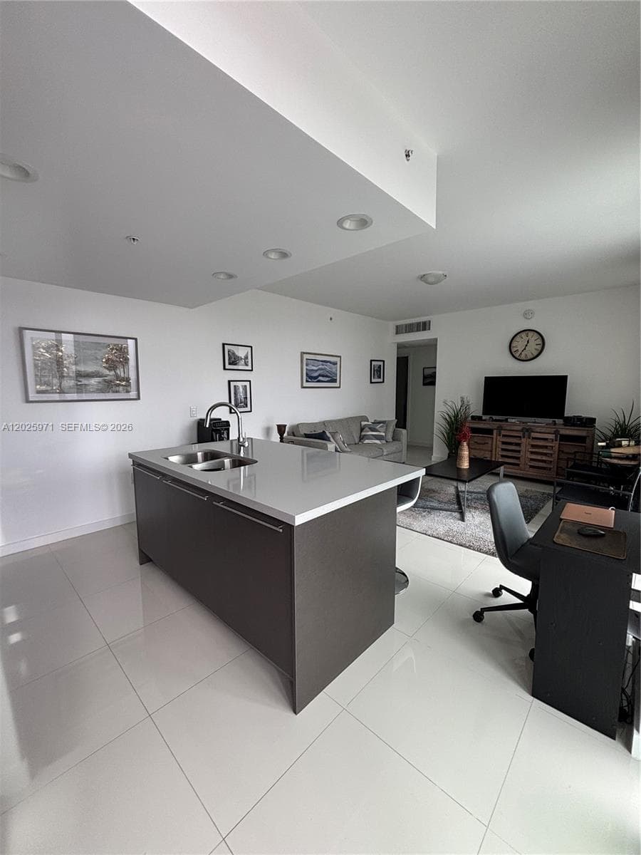 7875 NW 107th Ave # 504, Doral FL 33178 photo 4