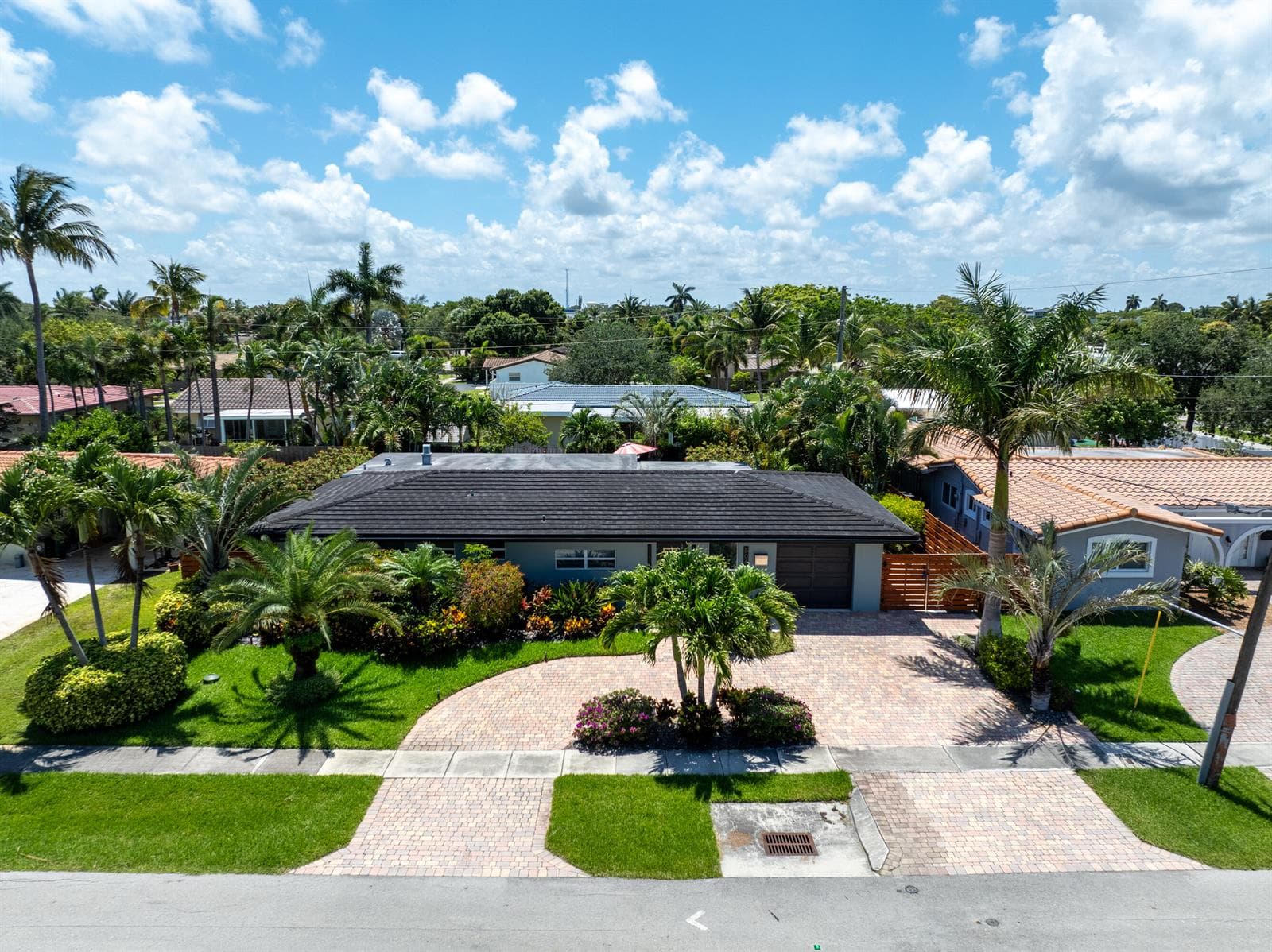 5041 NE 24th Avenue, Lighthouse Point FL 33064 photo 2