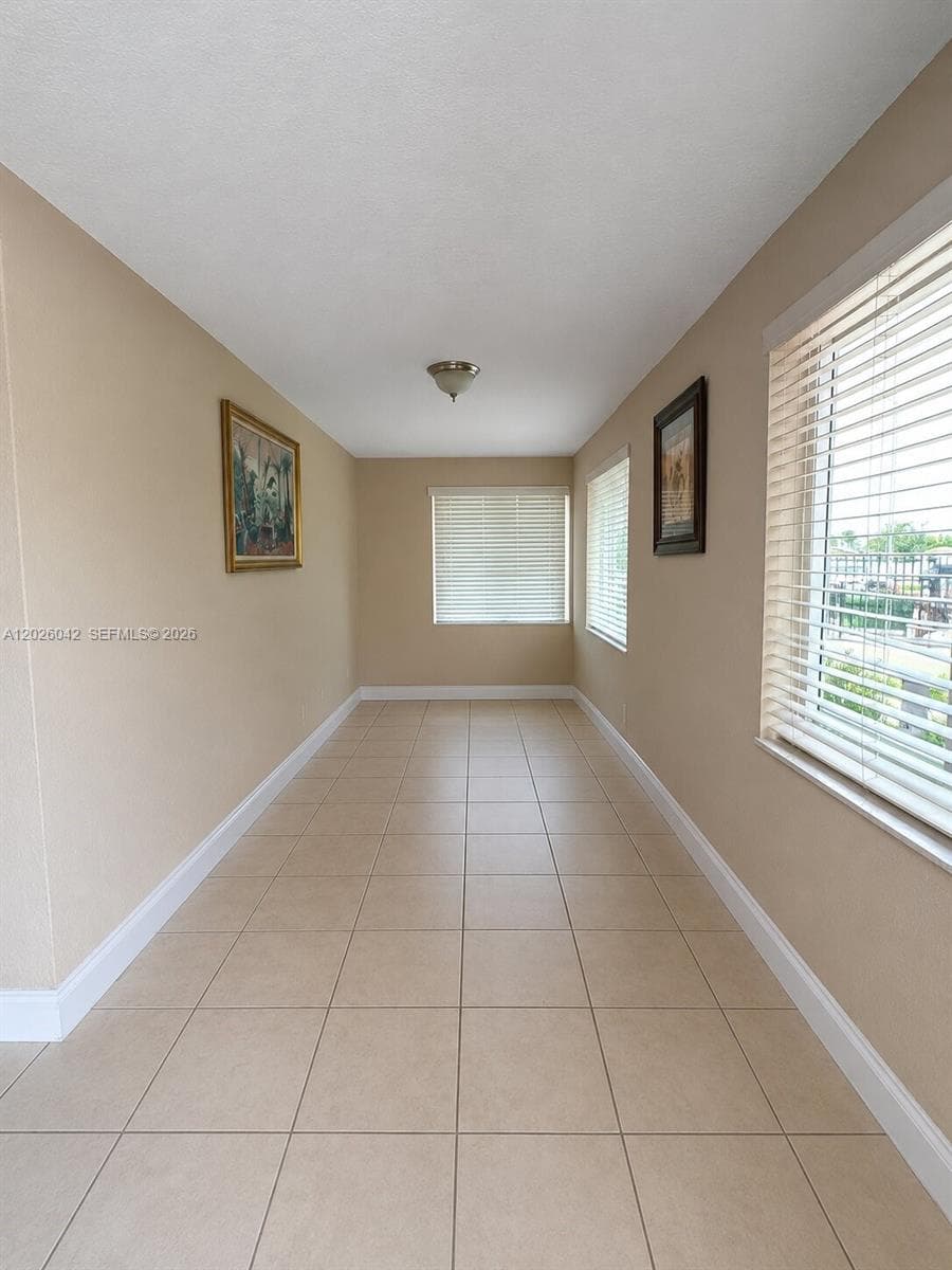 5551 E 4th Ave, Hialeah FL 33013 photo 2