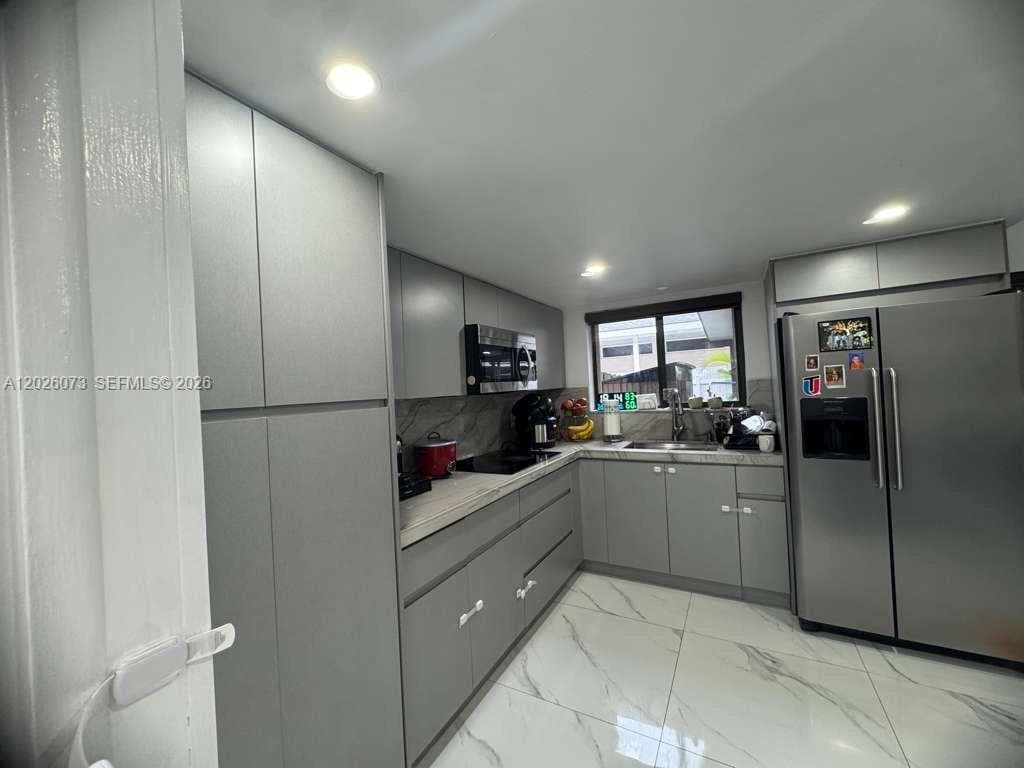 8430 NW 8th St # B11, Miami FL 33126 photo 5