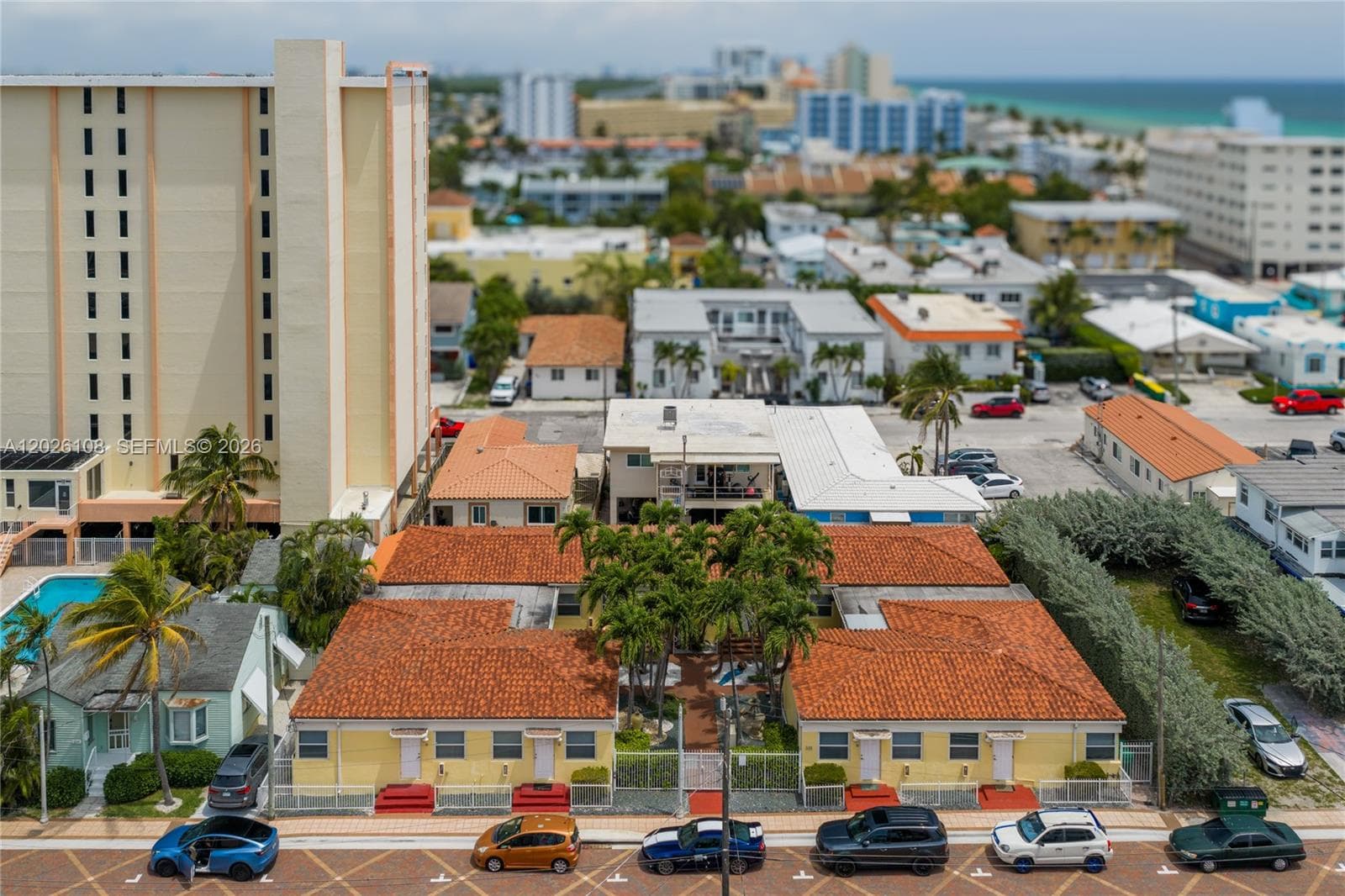 335 Georgia St, Hollywood FL 33019 photo 2