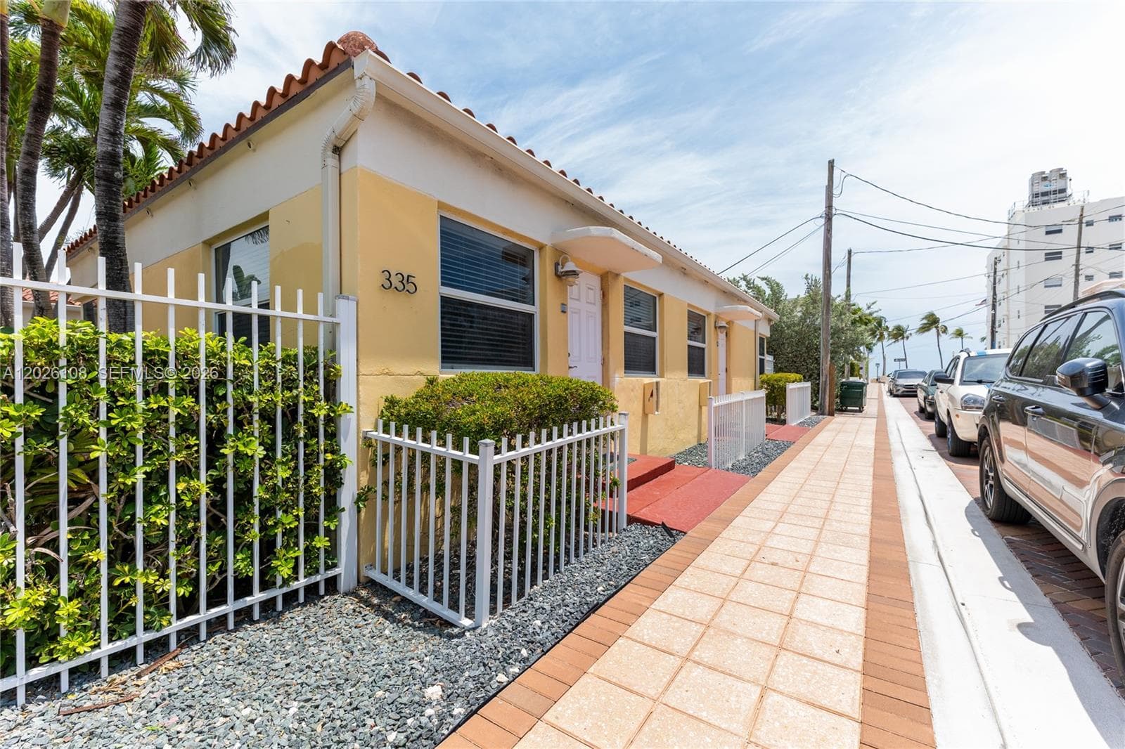 335 Georgia St, Hollywood FL 33019 photo 5