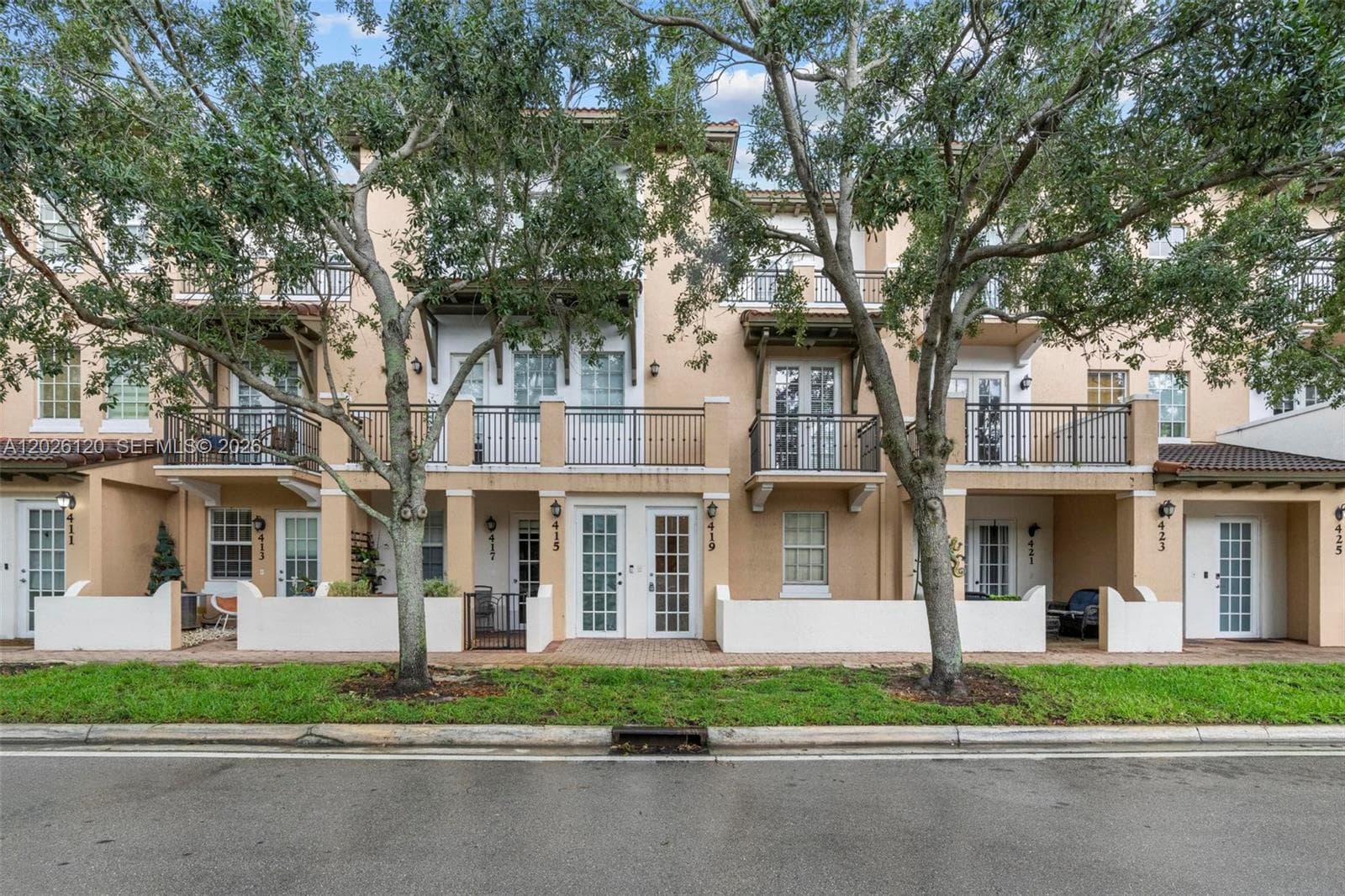 419 SW 147th Ave # 108, Pembroke Pines FL 33027 photo 3