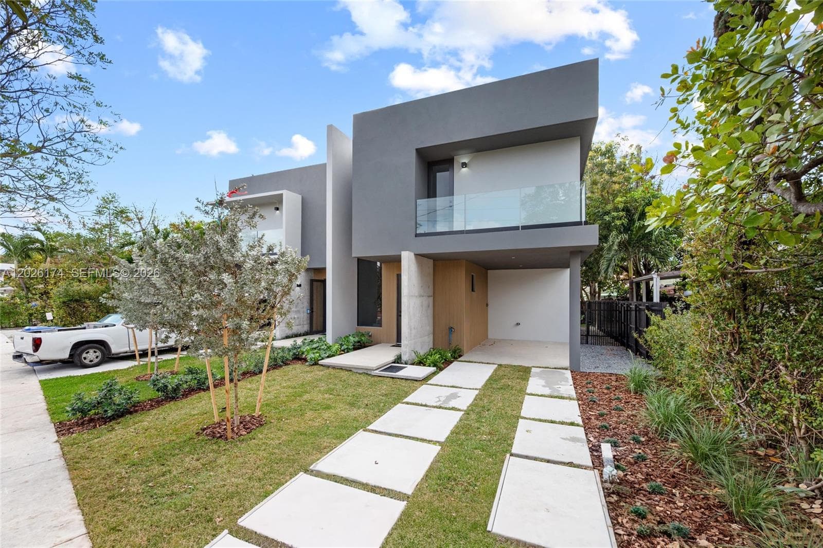 2980 SW 2nd St, Miami FL 33135 photo 2