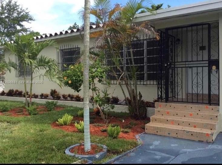 730 NE 139 ST, North Miami FL 33161 photo 2