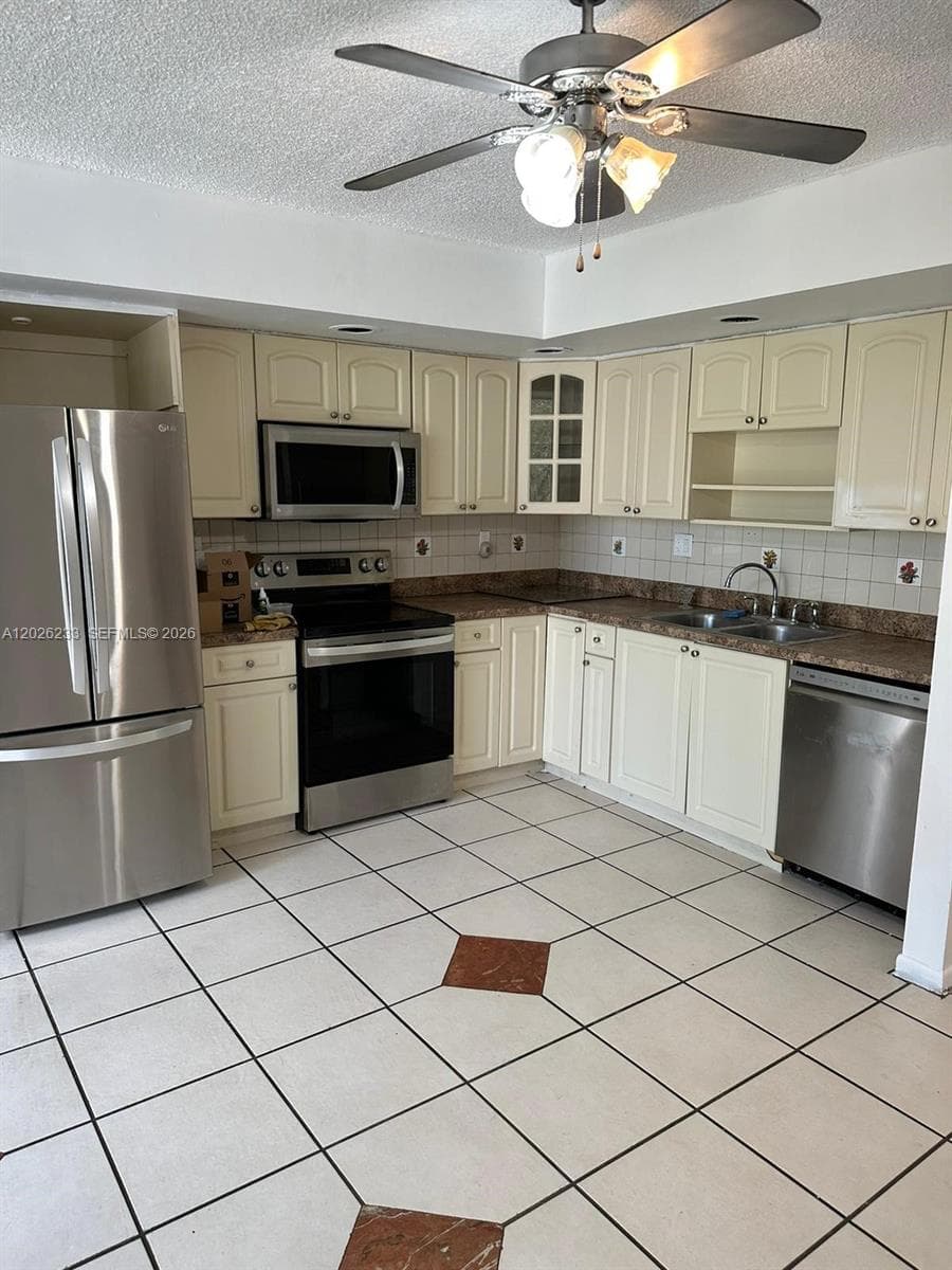 8420 SW 133rd Ave Rd # 307, Miami, FL 33183 photo 5