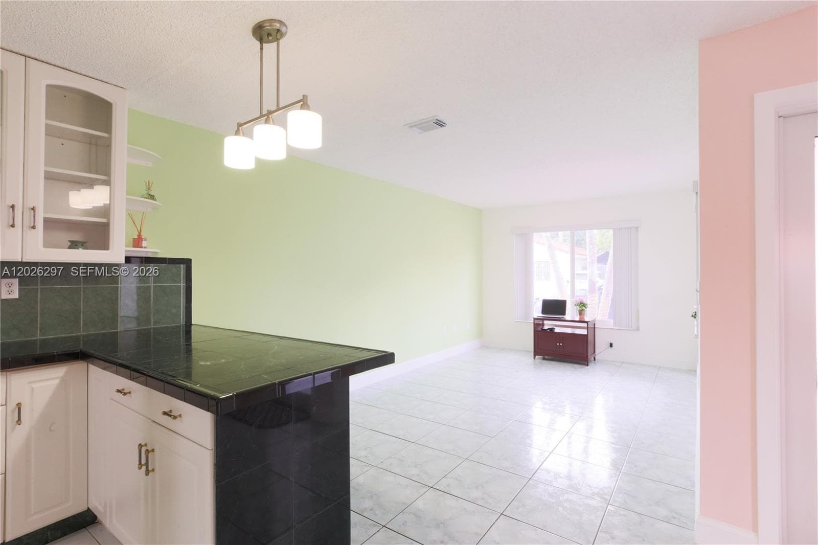 601 SW 116th ct, Sweetwater FL 33174 photo 5