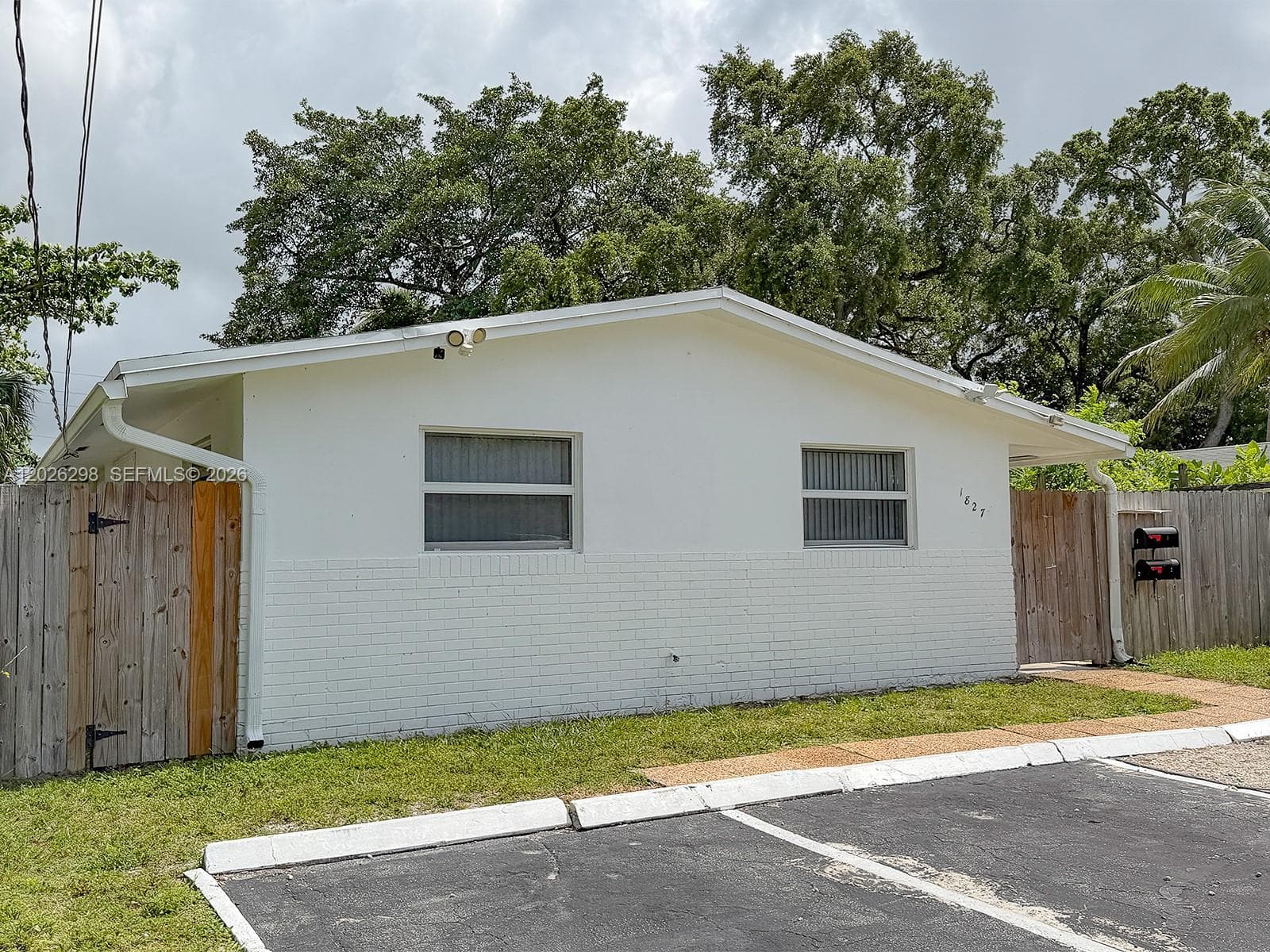1827 SW 21st St, Fort Lauderdale FL 33315 photo 2