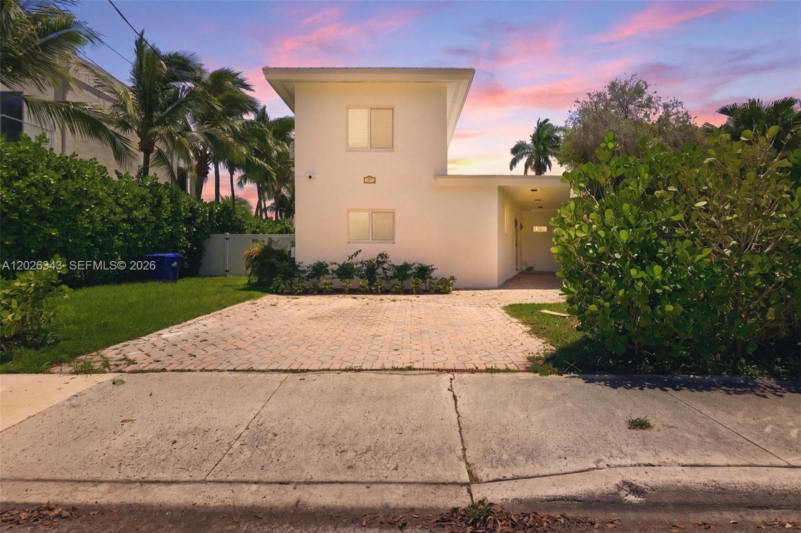 1510 S Treasure Dr, North Bay Village FL 33141 photo 2