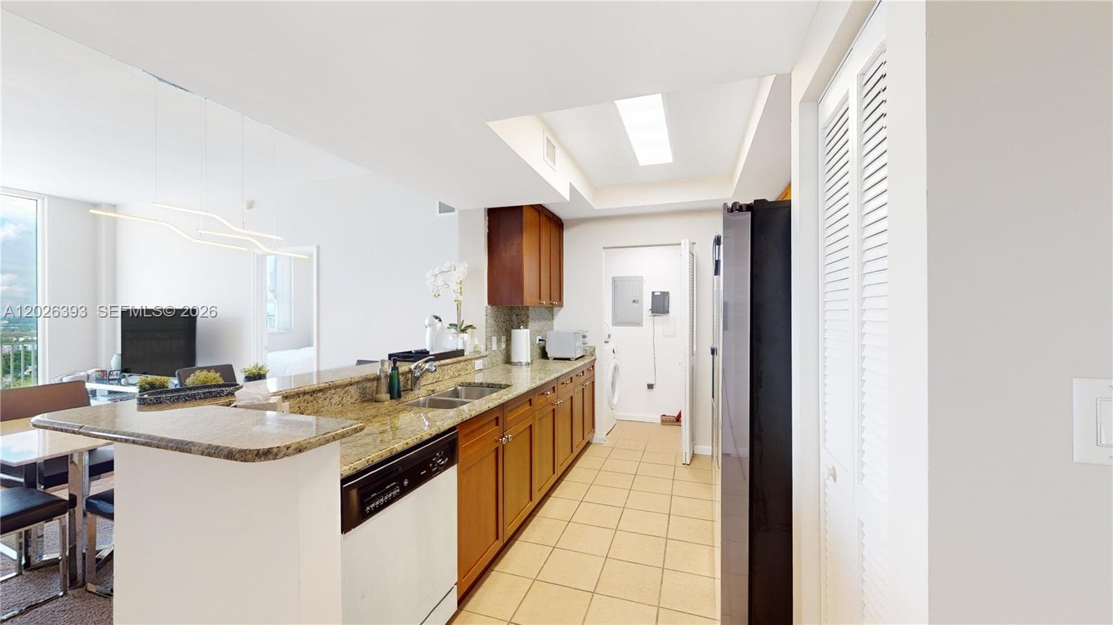 19501 W Country Club Dr # PH-10, Aventura FL 33180 photo 4
