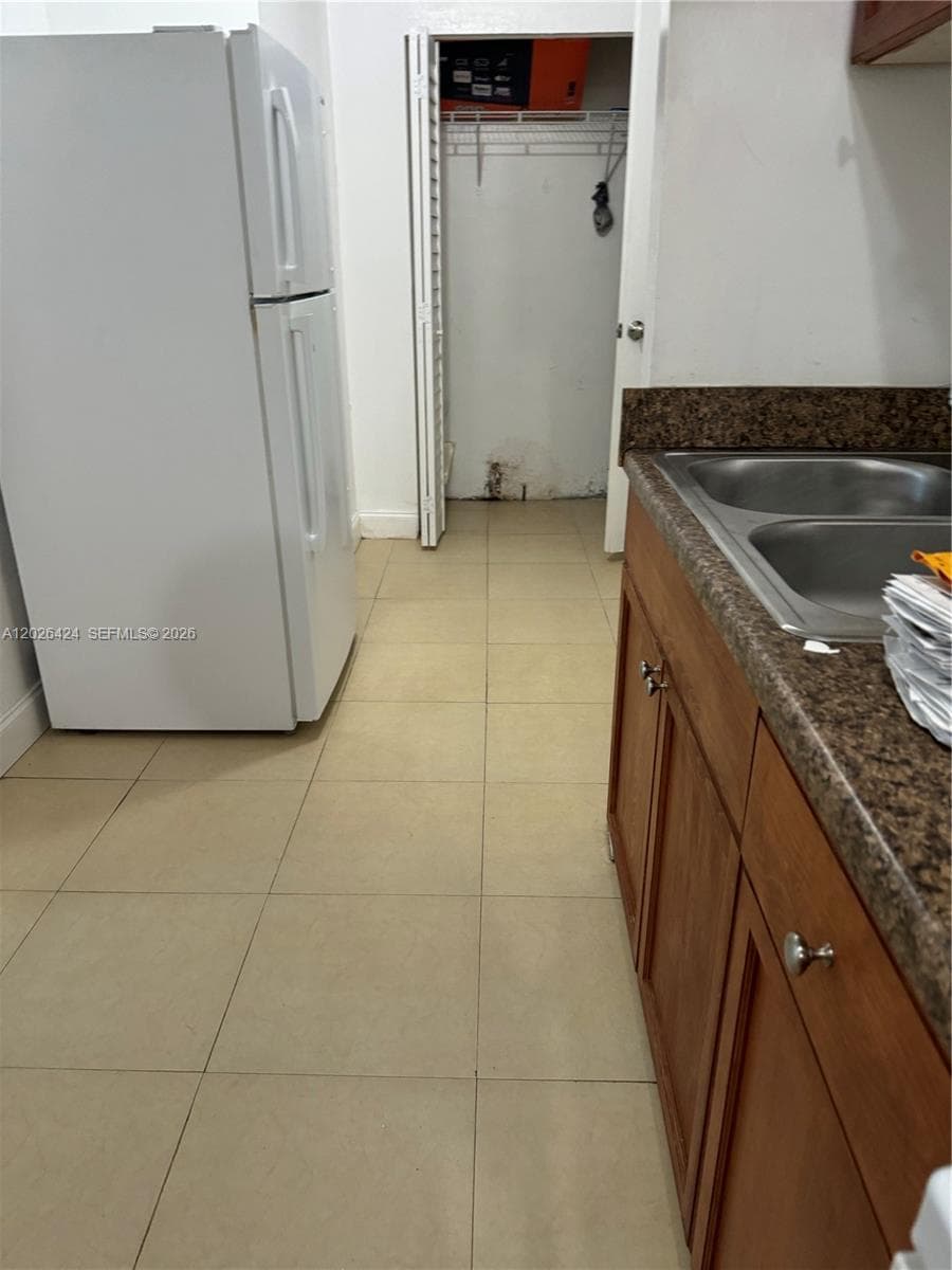 1180 NE 160th Ter # 3, North Miami Beach FL 33162 photo 4