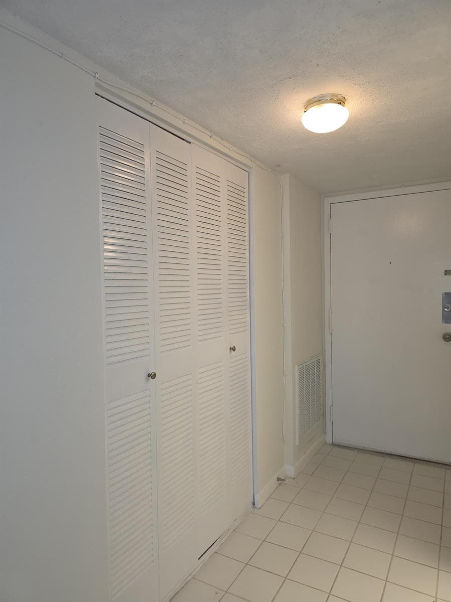 470 Executive Center Drive # 2k, West Palm Beach FL 33401 photo 3