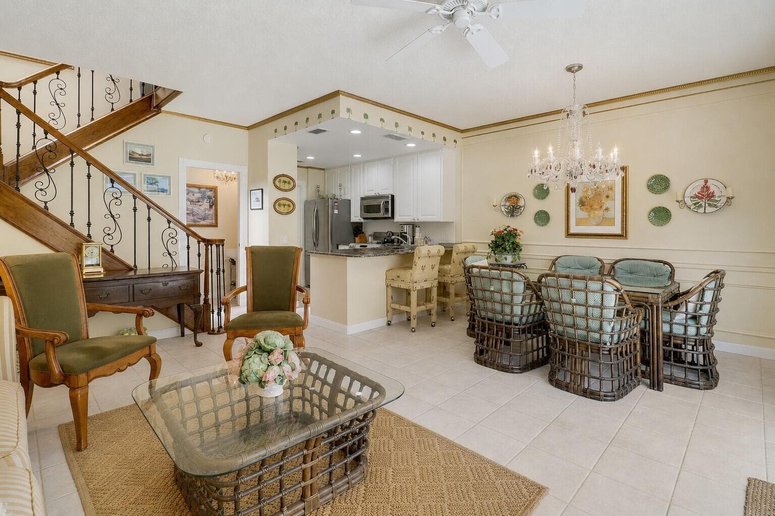 77 Laurel Oaks Circle, Tequesta FL 33469 photo 2