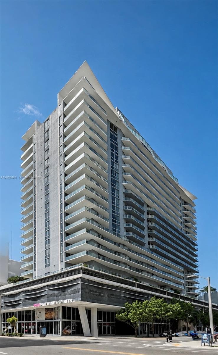 1010 SW 2nd Ave # 809, Miami FL 33130 photo 2