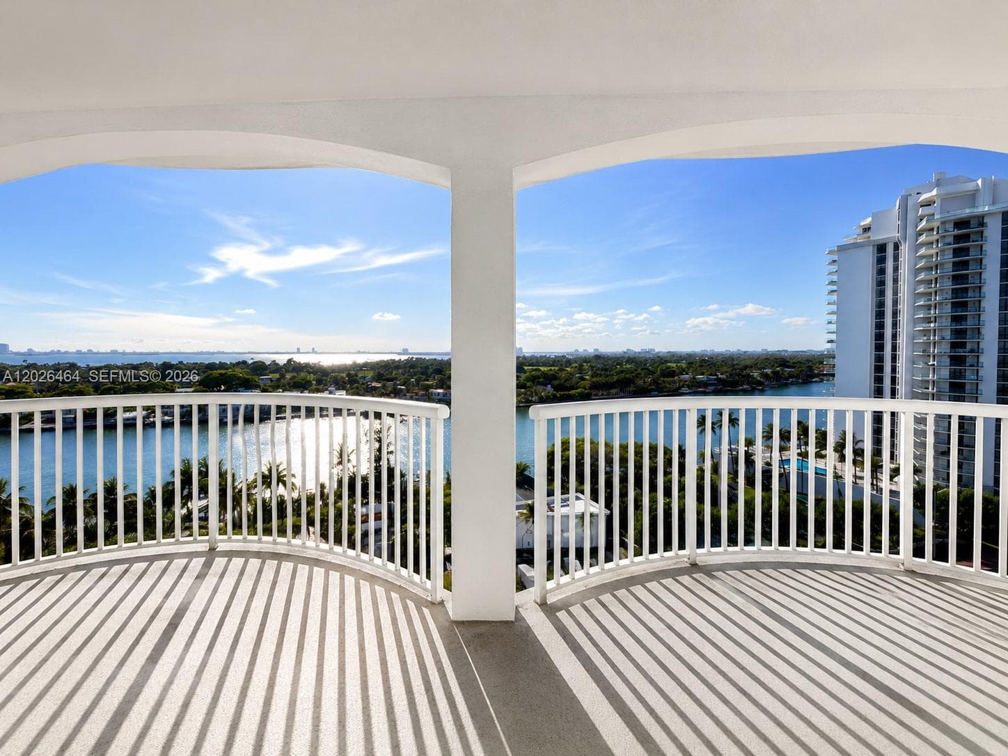 5401 Collins Ave # 1022, Miami Beach FL 33140 photo 2