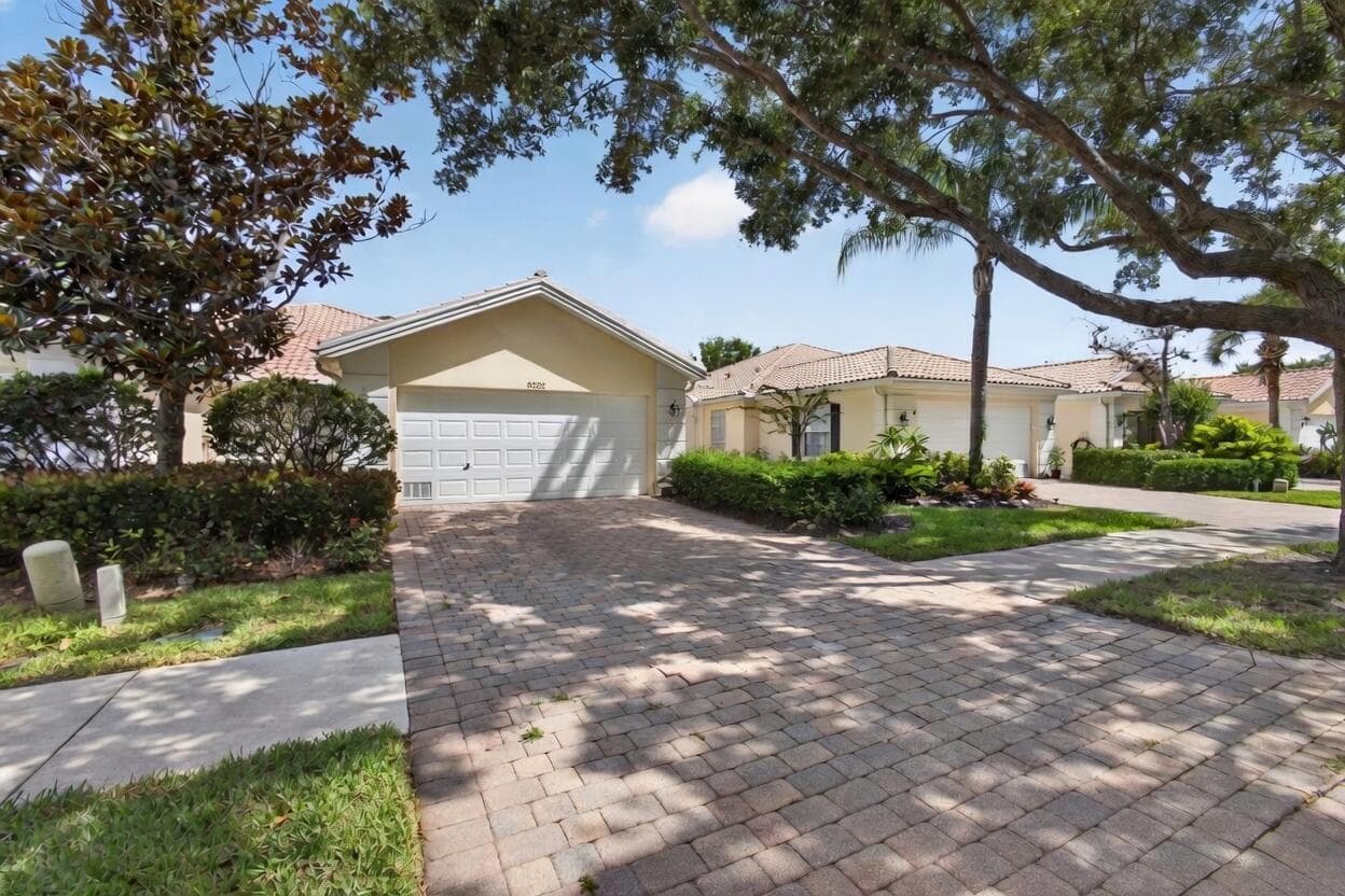 8522 SE Retreat Drive, Hobe Sound FL 33455 photo 3