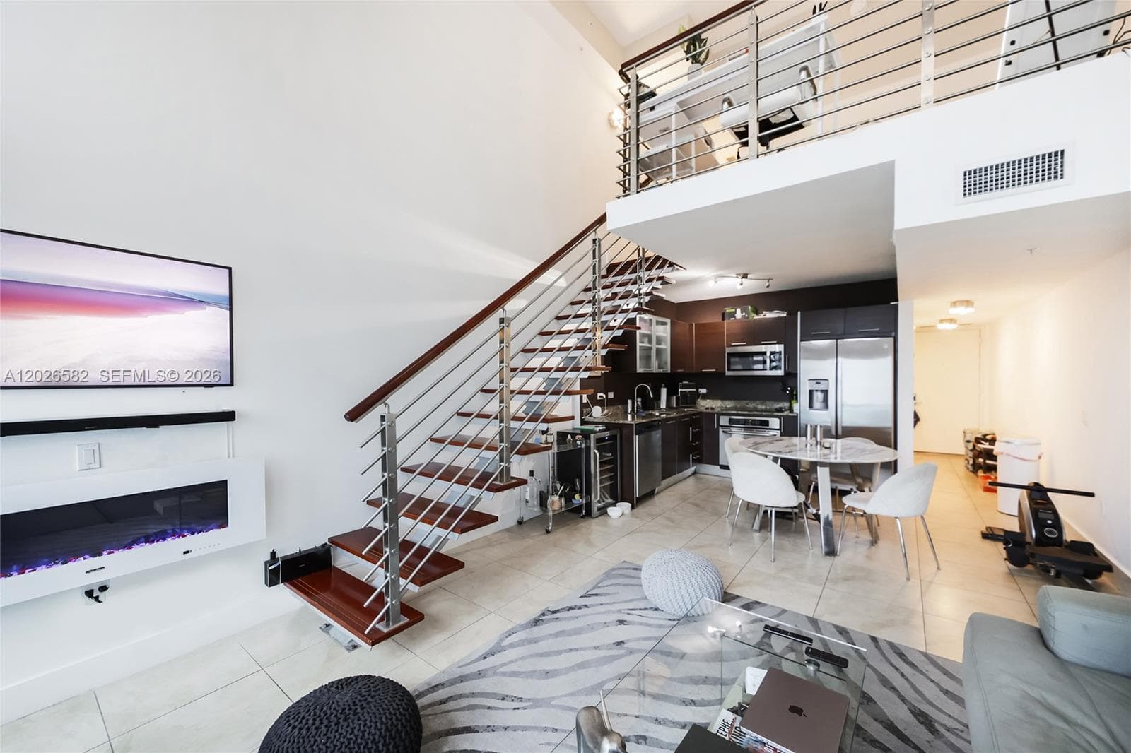 41 SE 5th St # 1303, Miami, FL 33131 photo 5