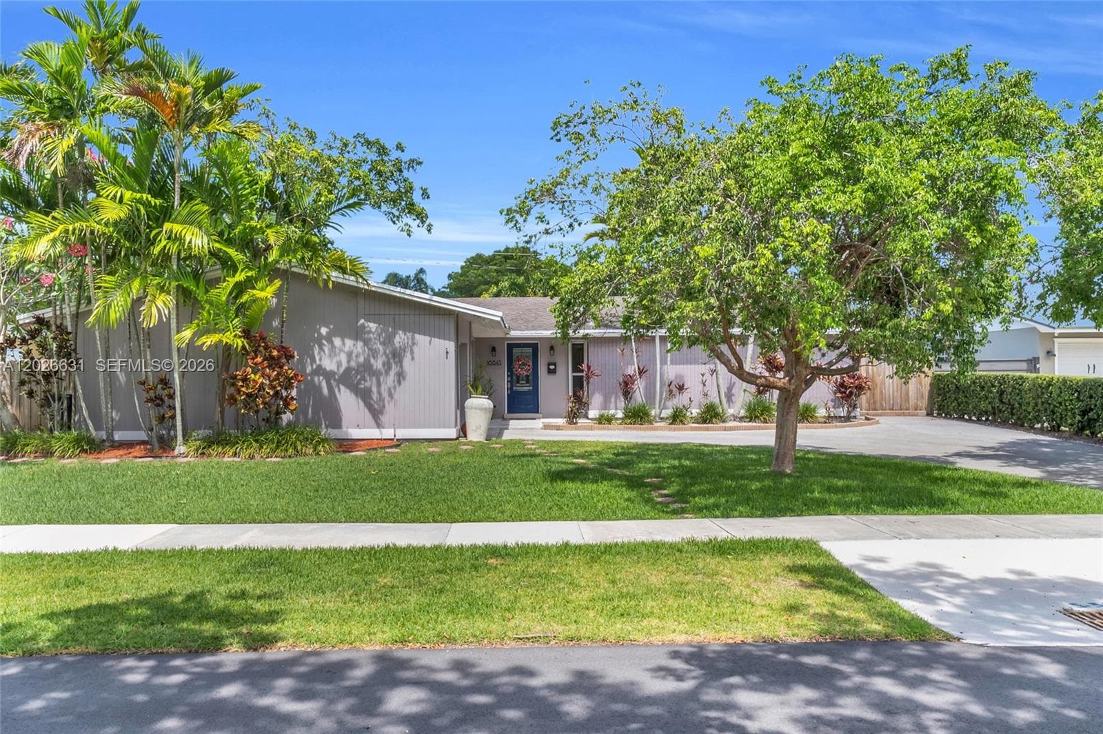 18645 SW 90th Ave, Cutler Bay FL 33157 photo 2