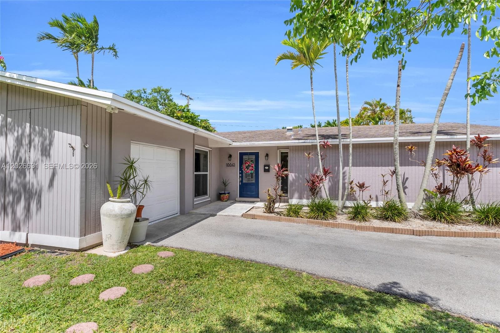 18645 SW 90th Ave, Cutler Bay FL 33157 photo 3