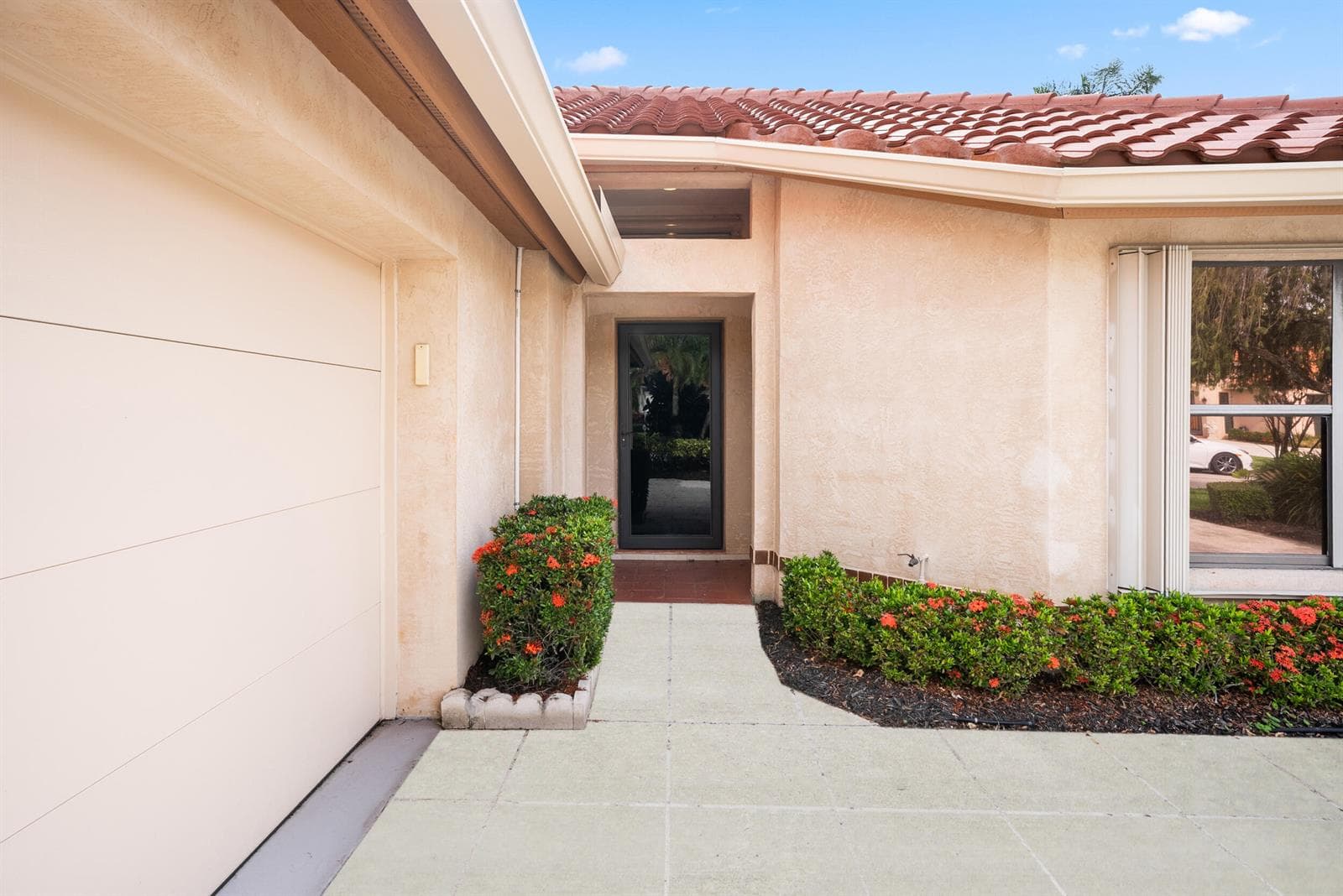 2735 SW Mariposa Circle, Palm City FL 34990 photo 2